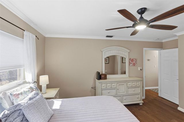 2404 WAYCROSS AVENUE, Eustis, FL 32726