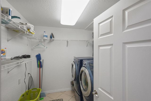 2404 WAYCROSS AVENUE, Eustis, FL 32726