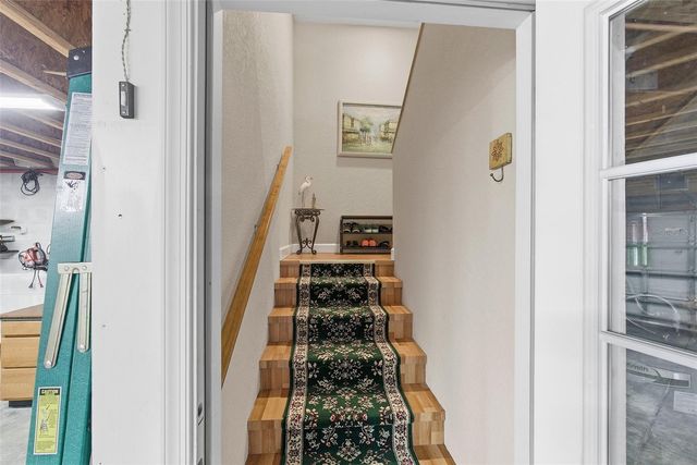 2404 WAYCROSS AVENUE, Eustis, FL 32726