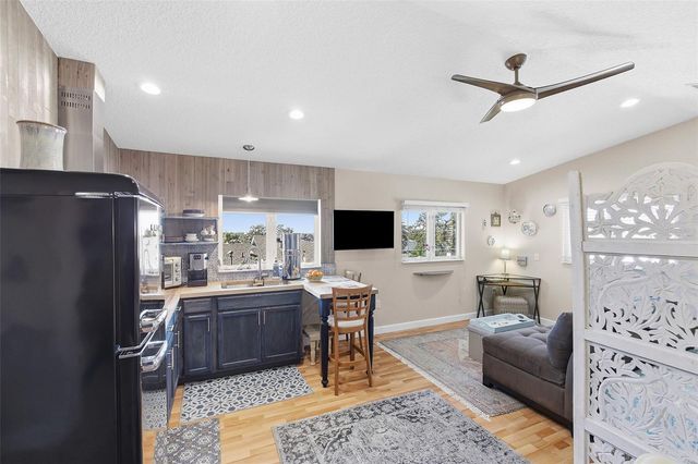 2404 WAYCROSS AVENUE, Eustis, FL 32726