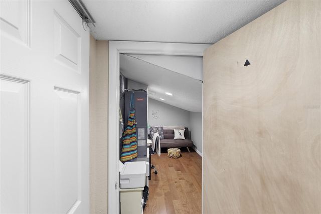 2404 WAYCROSS AVENUE, Eustis, FL 32726