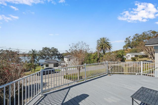 2404 WAYCROSS AVENUE, Eustis, FL 32726