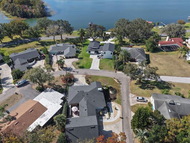 2404 WAYCROSS AVENUE, Eustis, FL 32726