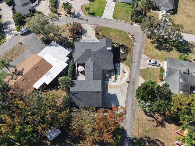 2404 WAYCROSS AVENUE, Eustis, FL 32726