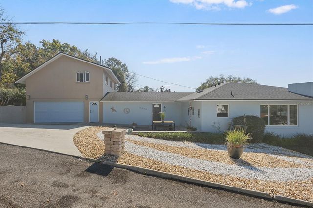 2404 WAYCROSS AVENUE, Eustis, FL 32726