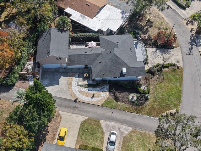 2404 WAYCROSS AVENUE, Eustis, FL 32726