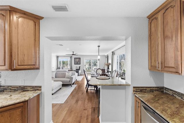 2404 WAYCROSS AVENUE, Eustis, FL 32726