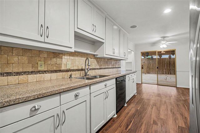 2905 Arcadia Lane, Carrollton, TX 75007