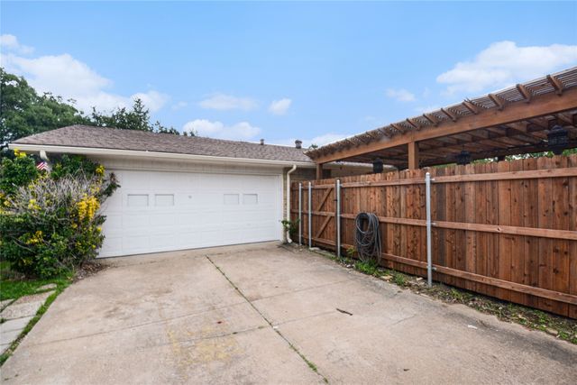 2905 Arcadia Lane, Carrollton, TX 75007