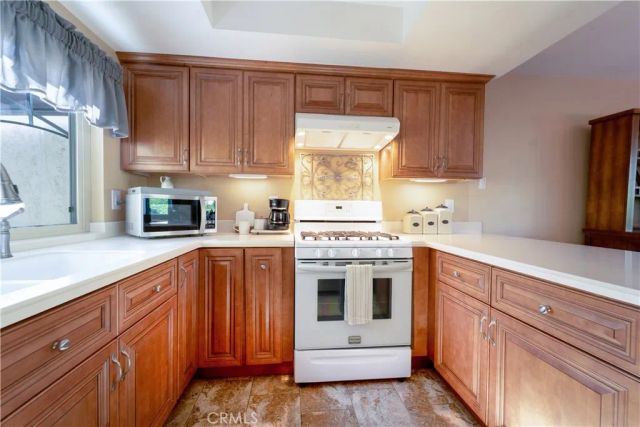 1971 Pine, La Habra, CA 90631