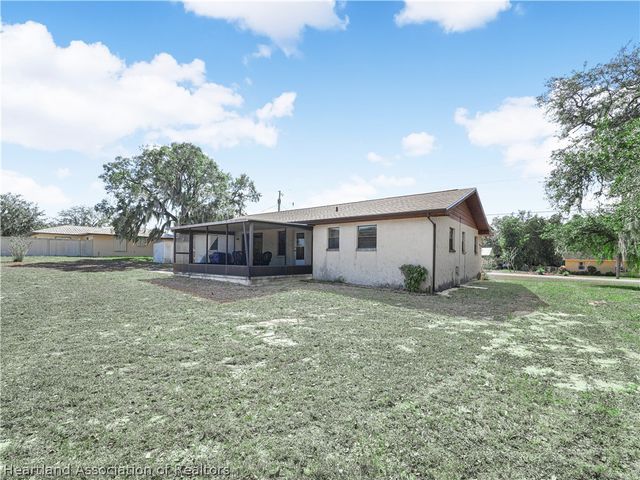 2404 N Cochrane Road, Avon Park, FL 33825