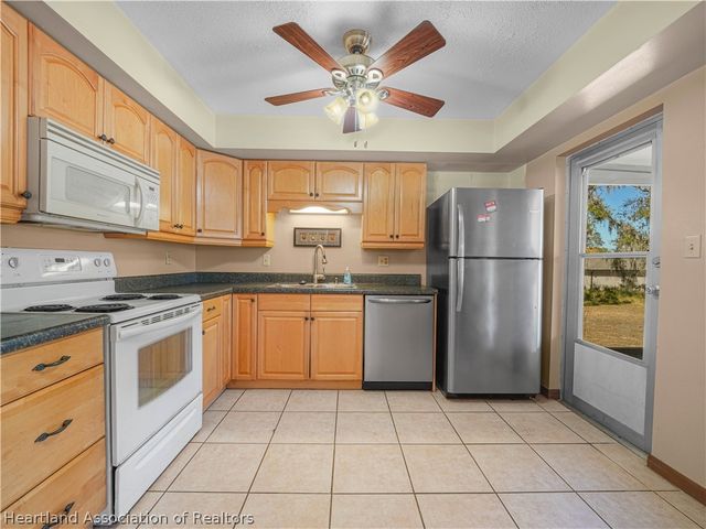 2404 N Cochrane Road, Avon Park, FL 33825