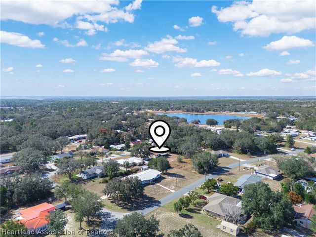 2404 N Cochrane Road, Avon Park, FL 33825