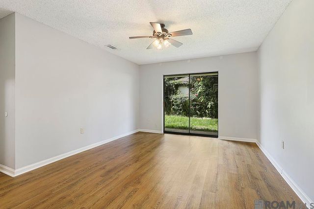 1127 Brookhollow Dr, Baton Rouge, LA 70810