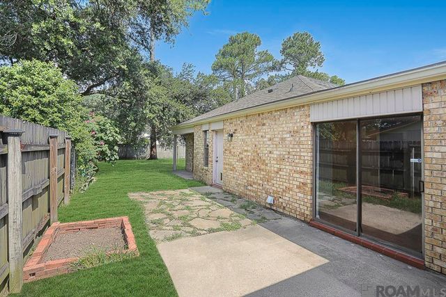 1127 Brookhollow Dr, Baton Rouge, LA 70810