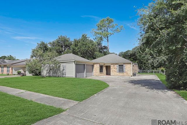 1127 Brookhollow Dr, Baton Rouge, LA 70810