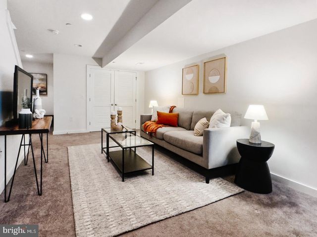 1643 N RANDOLPH ST, Philadelphia, PA 19122
