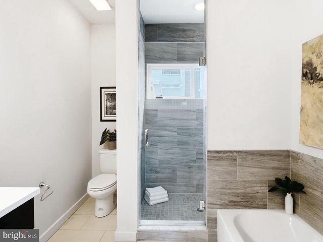 1643 N RANDOLPH ST, Philadelphia, PA 19122