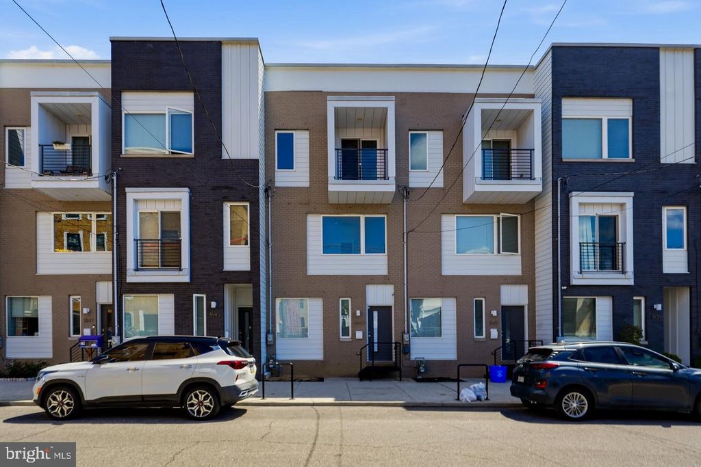1643 N RANDOLPH ST, Philadelphia, PA 19122