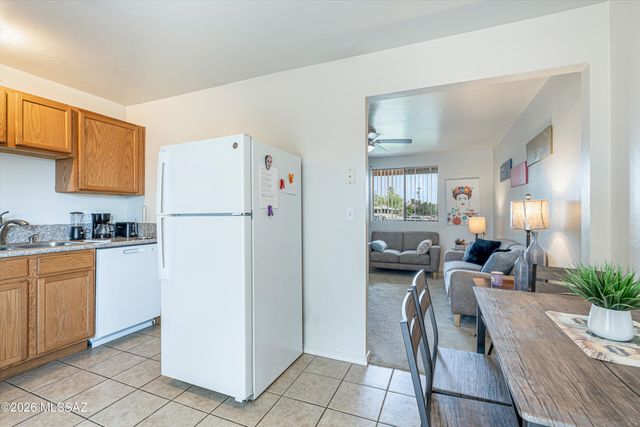 350 N Silverbell Rd Apt 137, Tucson, AZ 85745