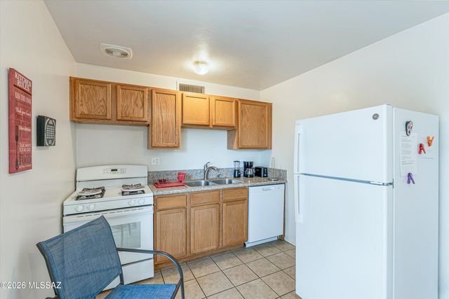 350 N Silverbell Rd Apt 137, Tucson, AZ 85745
