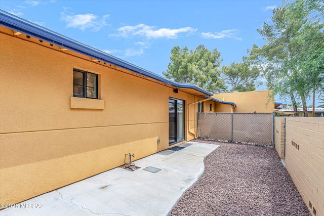 350 N Silverbell Rd Apt 137, Tucson, AZ 85745