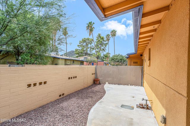 350 N Silverbell Rd Apt 137, Tucson, AZ 85745
