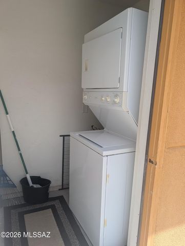 350 N Silverbell Rd Apt 137, Tucson, AZ 85745