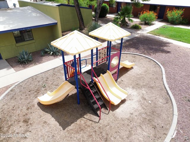 350 N Silverbell Rd Apt 137, Tucson, AZ 85745