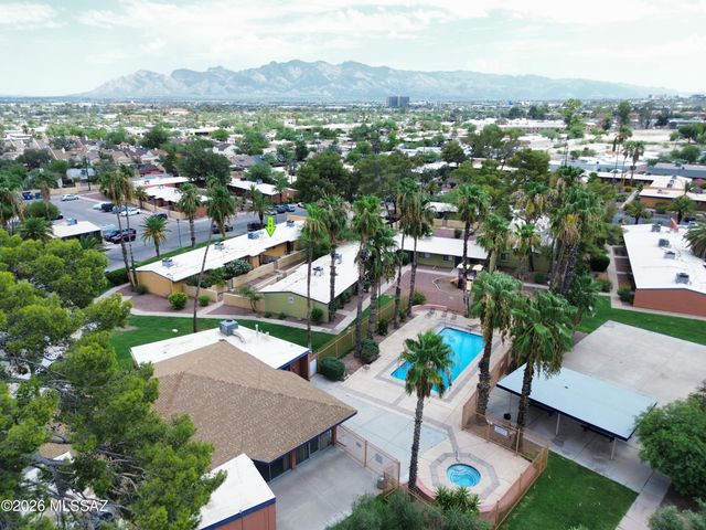 350 N Silverbell Rd Apt 137, Tucson, AZ 85745