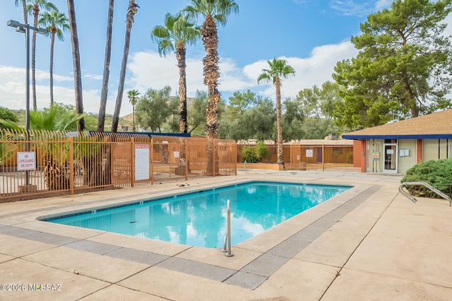 350 N Silverbell Rd Apt 137, Tucson, AZ 85745
