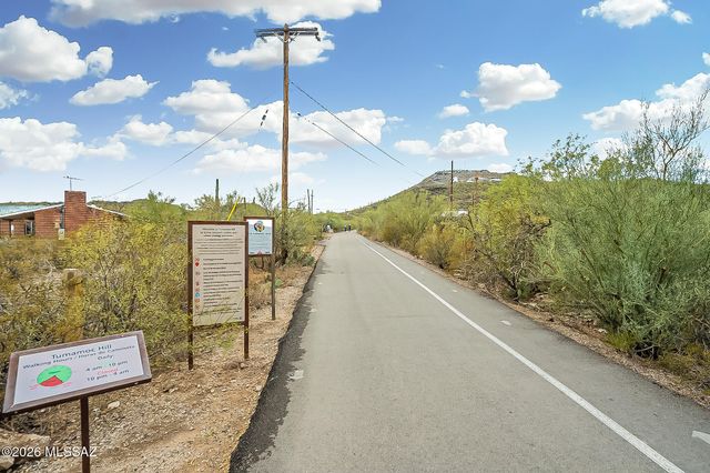 350 N Silverbell Rd Apt 137, Tucson, AZ 85745