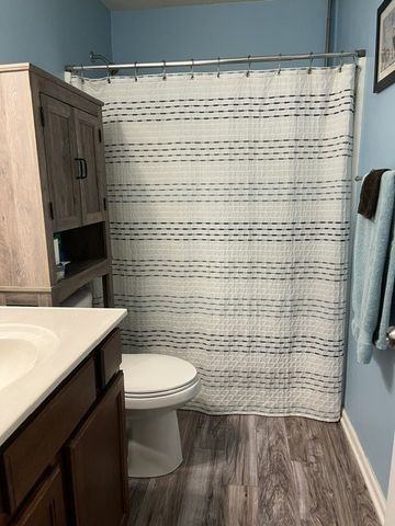 25 W Village Circle, Davenport, IA 52806