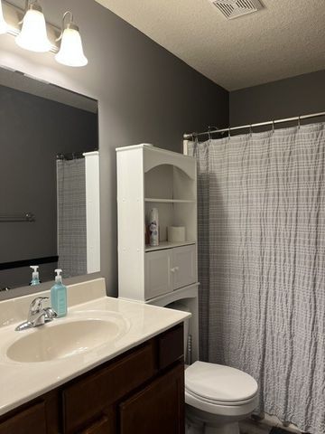 25 W Village Circle, Davenport, IA 52806