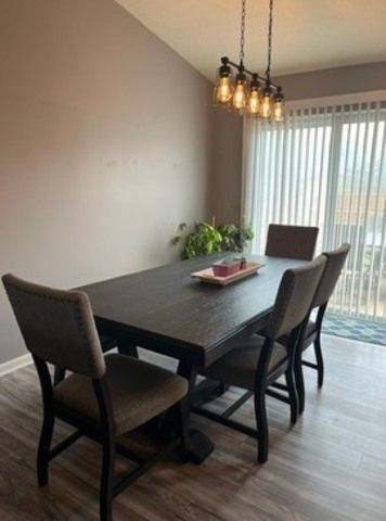 25 W Village Circle, Davenport, IA 52806