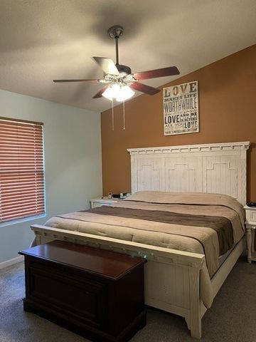 25 W Village Circle, Davenport, IA 52806