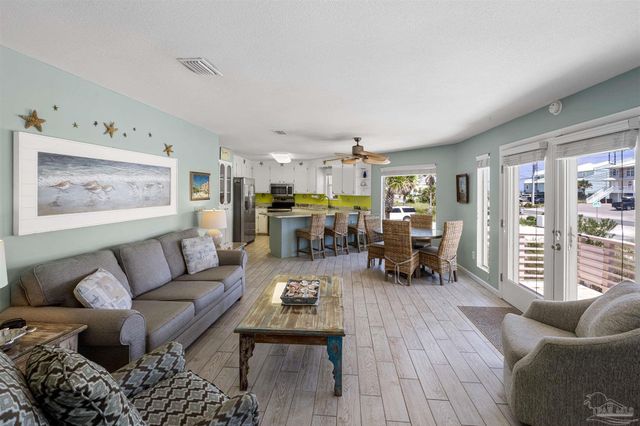 7838 Gulf Blvd, Navarre Beach, FL 32566