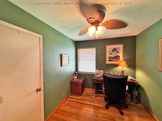 48 Spruce Lane, Poca, WV 25159