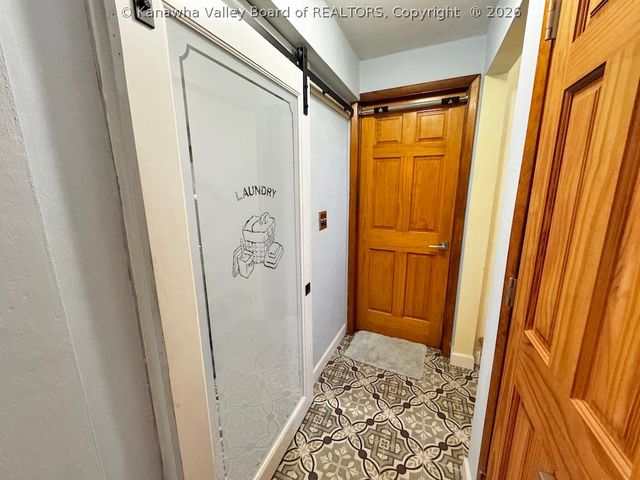 48 Spruce Lane, Poca, WV 25159