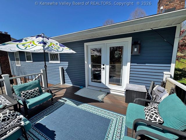 48 Spruce Lane, Poca, WV 25159