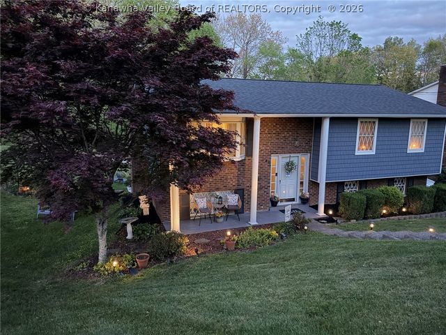 48 Spruce Lane, Poca, WV 25159