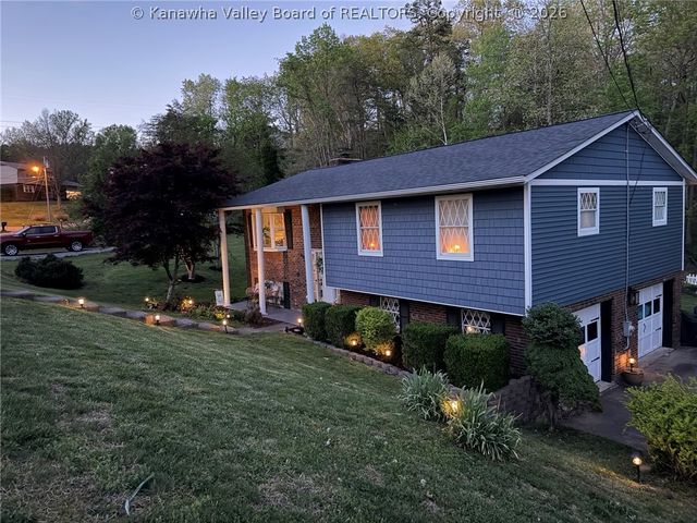 48 Spruce Lane, Poca, WV 25159