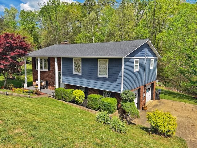 48 Spruce Lane, Poca, WV 25159