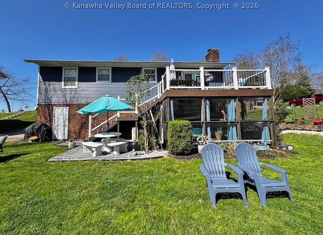 48 Spruce Lane, Poca, WV 25159