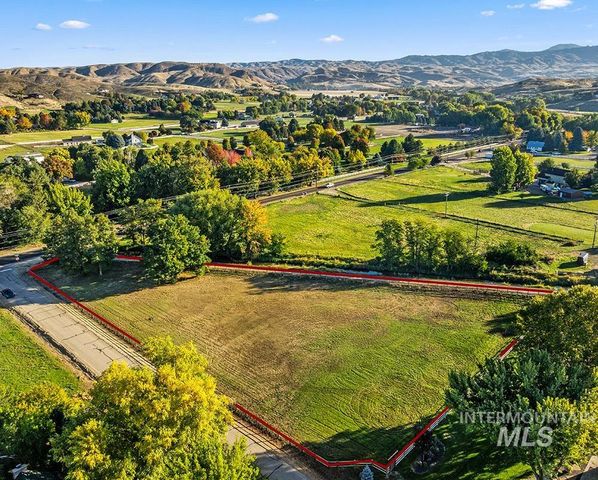 2788 N Rocket Bar Road, Eagle, ID 83616