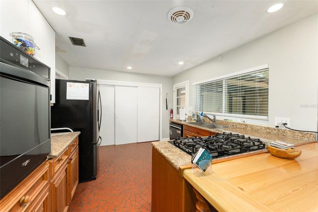3826 SW 2ND AVENUE, Gainesville, FL 32607