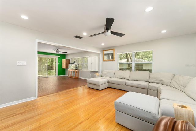 3826 SW 2ND AVENUE, Gainesville, FL 32607