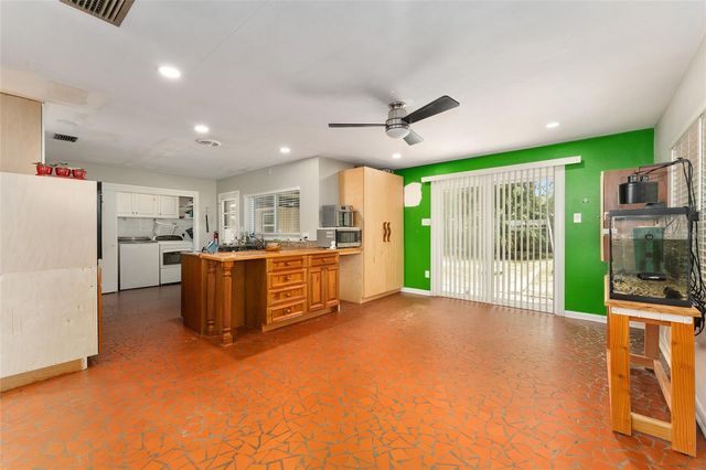 3826 SW 2ND AVENUE, Gainesville, FL 32607