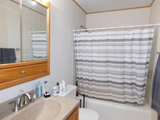 1911 Dewes Street 1911, Glenview, IL 60025