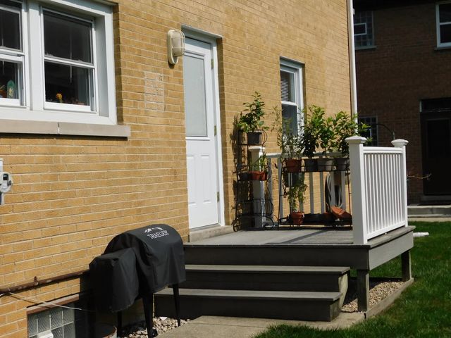 1911 Dewes Street 1911, Glenview, IL 60025
